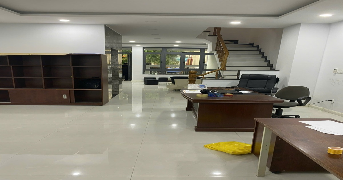 Bán nhà 5m x20,5m mặt tiền Đường 13 Vạn Phúc city