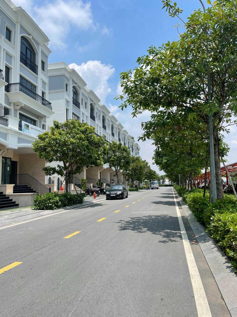 Bán Nhà 7m x19m Mặt tiền Đường 27 kênh sông trăng Vạn Phúc city