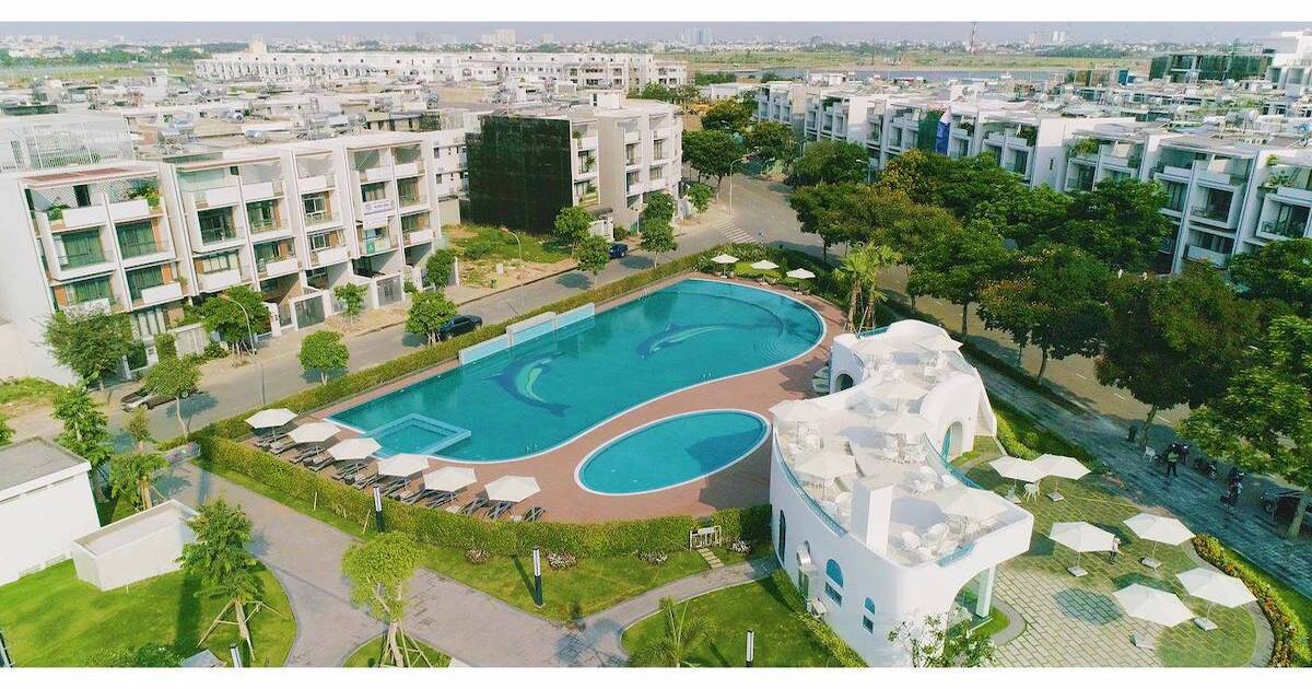 Bán nhà  269m2 góc 2 mặt tiền Đường 40 view Hồ bơi công viên